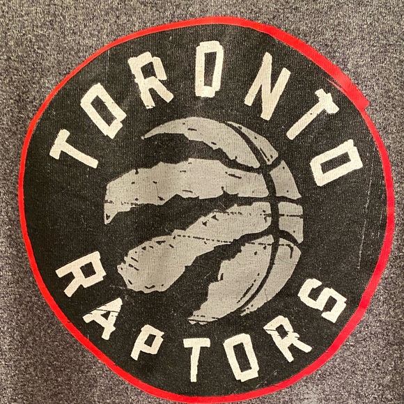 Adidas Men’s Size XL Toronto Raptors Hoodie Grey with Basketball Kangaroo Pouch - Picture 2 of 8